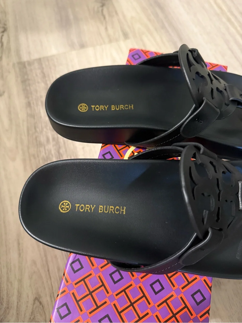 Black Logo-Detail Women's Thong Sandals